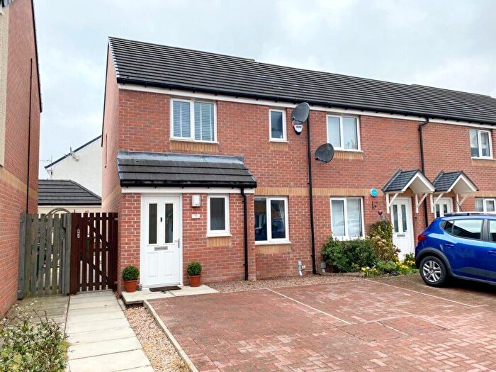 3 Bedroom End Of Terrace House For Sale In , Drumeuther Way, Kinross, KY13