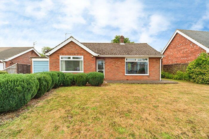 2 Bedroom Detached Bungalow For Sale In Wood Lane, Louth, LN11