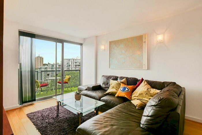 2 Bedroom Flat To Rent In Deals Gateway, London, SE13