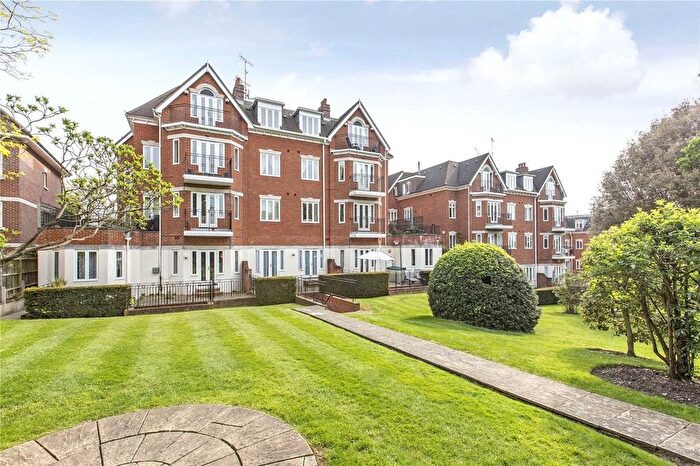 2 Bedroom Flat For Sale In Wimbledon Hill Road, Wimbledon, SW19