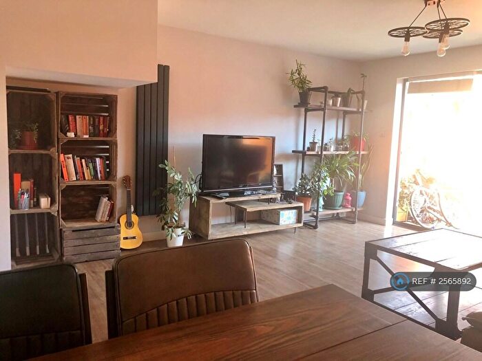 3 Bedroom Terraced House To Rent In Georgetown Close, London, SE19