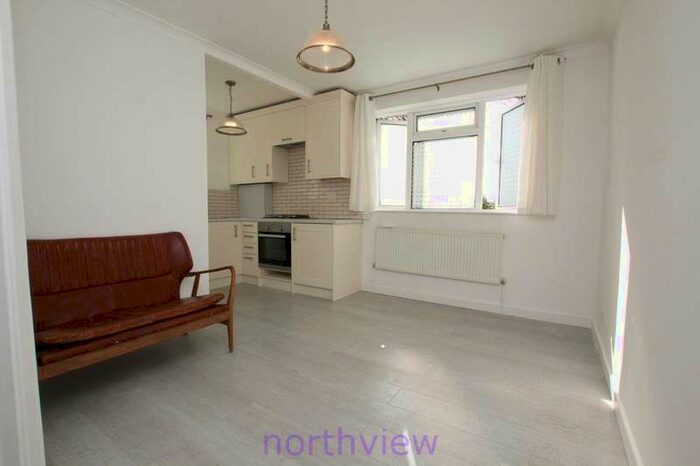 1 Bedroom Flat To Rent In Holly Road, , E11