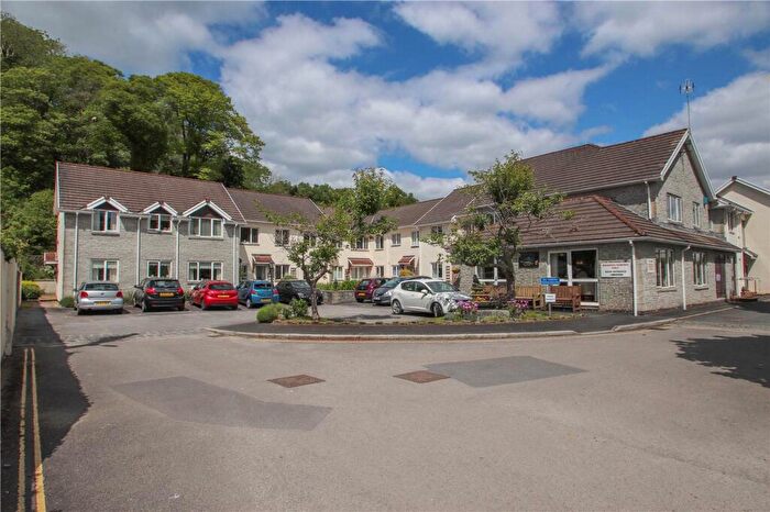 2 Bedroom Flat For Sale In Parkwood Road, Parkwood Court Parkwood Road, PL19