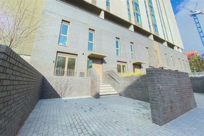 2 Bedroom Flat To Rent In Millbank Street (), M1