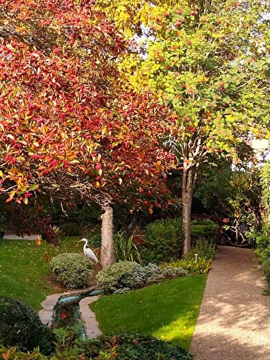 2 Bedroom Flat To Rent In Lansdowne Road, Purley, Purley, CR8