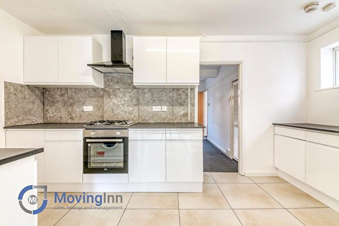 2 Bedroom End Terrace House To Rent In Bruton Road, Morden, SM4