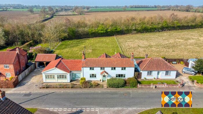 4 Bedroom Detached House For Sale In Kirstead Green, Kirstead, Norwich, NR15