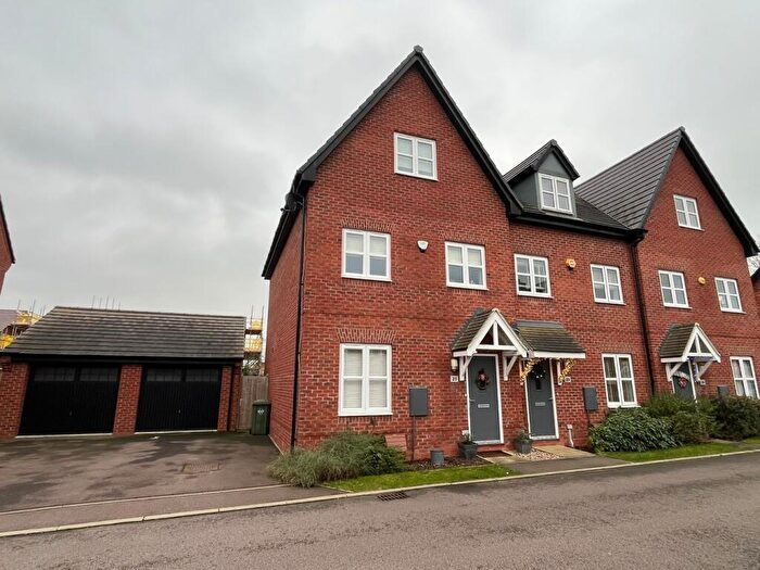 3 Bedroom Town House To Rent In Kerry Hill Drive, Long Lawford, Rugby, CV23
