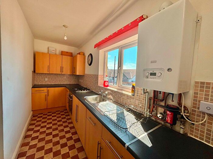 2 Bedroom Flat To Rent In Pengry Road, Loughor, Swansea, SA4