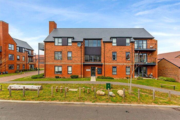 1 Bedroom Flat For Sale In Padfoot Road, Godalming, Surrey, GU7