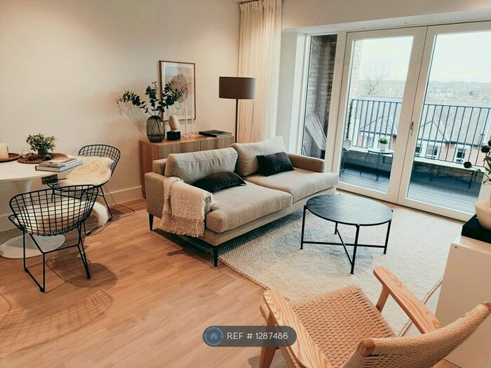 1 Bedroom Flat To Rent In Kingston Road, London SW20