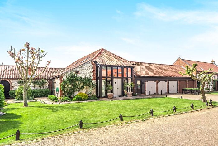 5 Bedroom Barn Conversion For Sale In Manor Court, Holme, Hunstanton, PE36