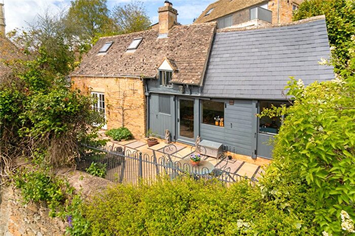 3 Bedroom Semi-Detached House For Sale In High Street, Blockley, Moreton-In-Marsh, Gloucestershire, GL56