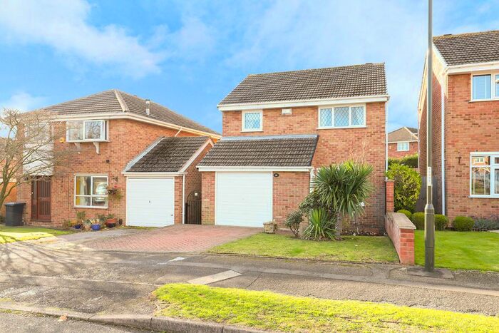 3 Bedroom Detached House To Rent In Elkstone Road, Chesterfield S40