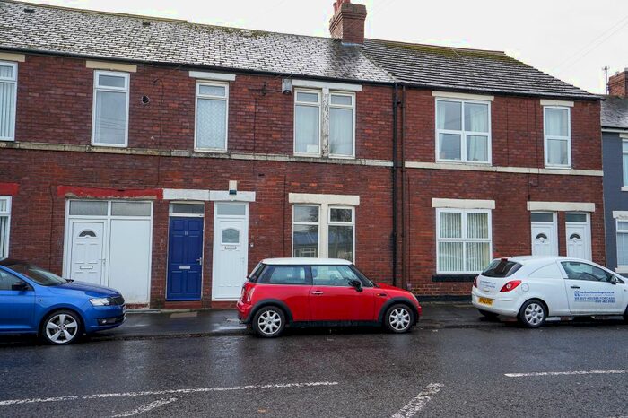 2 Bedroom Flat To Rent In Bamford Terrace, Forest Hall, Newcastle Upon Tyne NE12