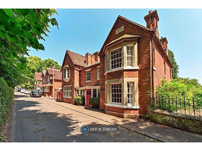 6 Bedroom Detached House To Rent In High Street, Taplow, Maidenhead, SL6