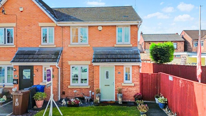 4 Bedroom Semi-detached House For Sale In Runfield Close, Leigh, WN7