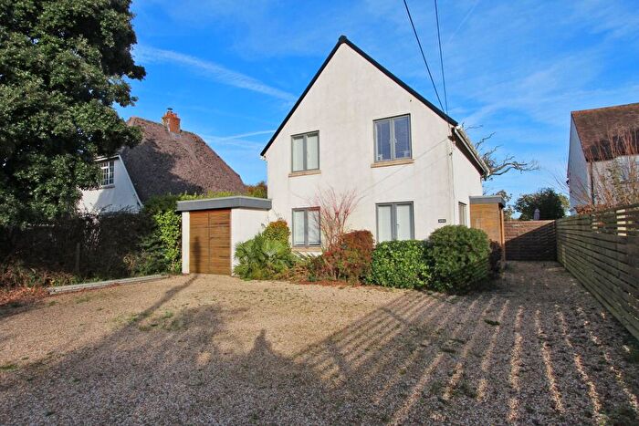4 Bedroom Detached House For Sale In Church Lane, Pilley, Lymington, Hampshire, SO41