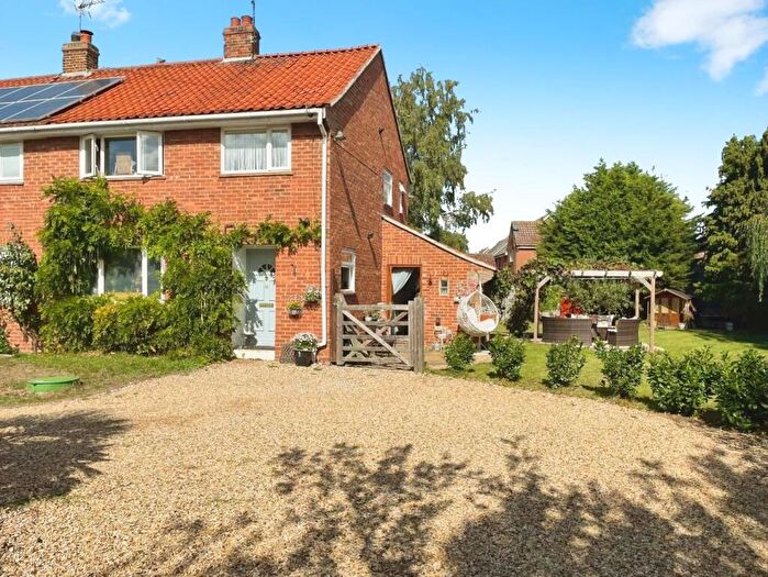 3 Bedroom Semi-Detached House For Sale In Rectory Lane, Weeting, Brandon, IP27