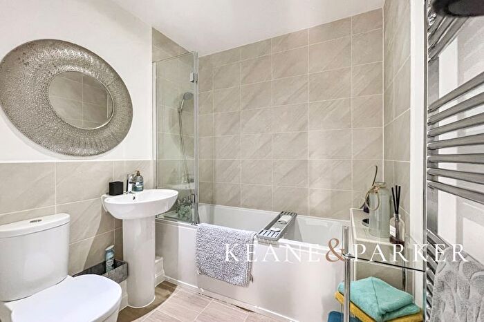 2 Bedroom Flat For Sale In Causeway View, Plymouth, PL9