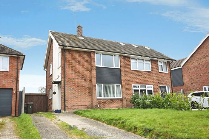 3 Bedroom Terraced House For Sale In New Road, Broomfield, Chelmsford, CM1