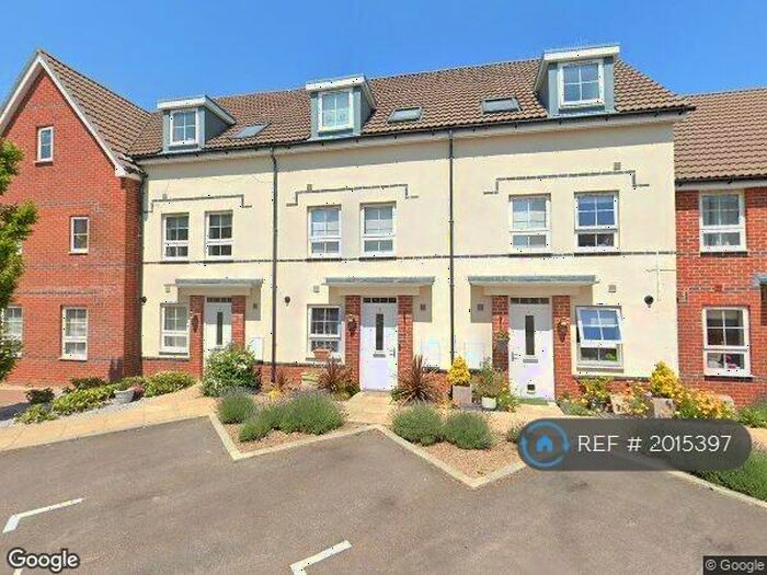 3 Bedroom Terraced House To Rent In Quicksilver Street, Worthing, BN13