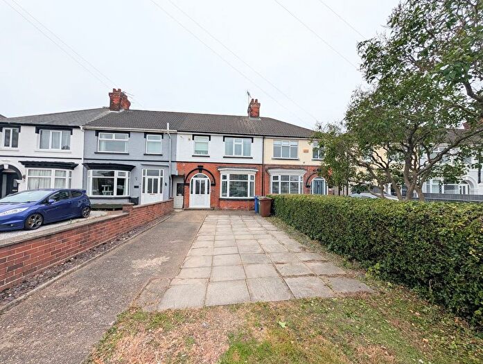 3 Bedroom Terraced House For Sale In Clee Road, Cleethorpes, DN35