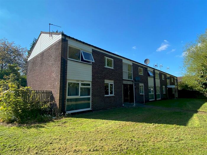 2 Bedroom Flat To Rent In Bankside, Moseley, Birmingham, B13