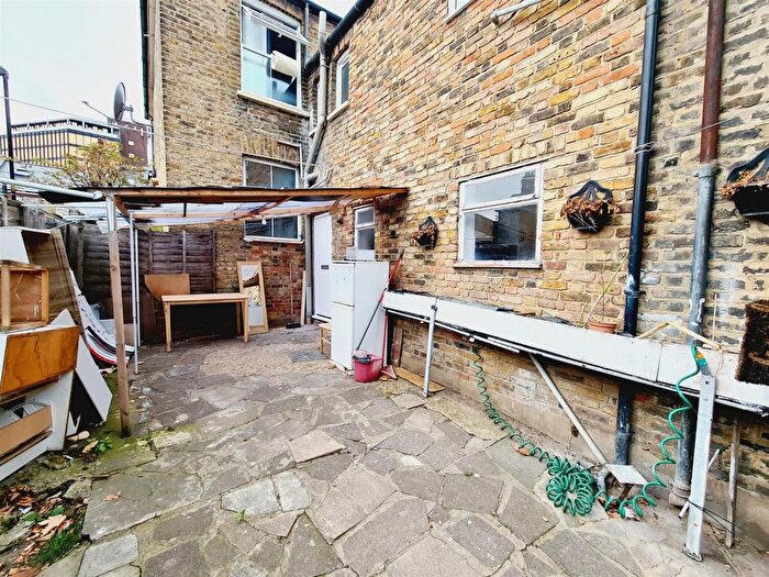 1 Bedroom Flat To Rent In Berners Road, London, N22