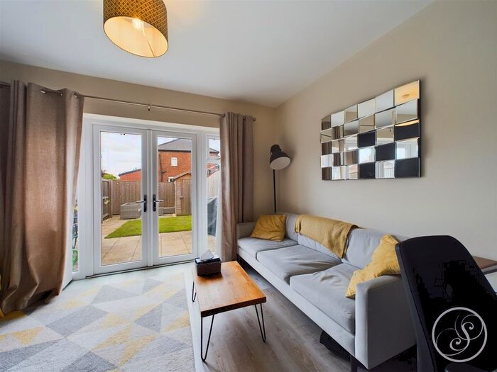 2 Bedroom Terraced House For Sale In Eden Court, Leeds, LS4