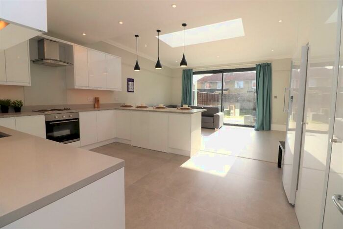 5 Bedroom House To Rent In Granby Grove, SO17
