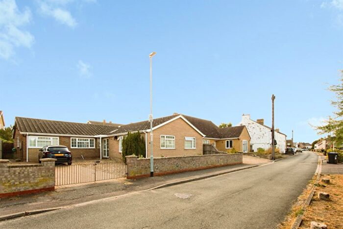 3 Bedroom Detached Bungalow For Sale In City Road, Littleport, Ely, CB6