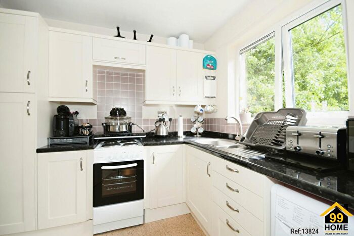 2 Bedroom Apartment For Sale In Southcroft, Buxton, Derbyshire, SK17