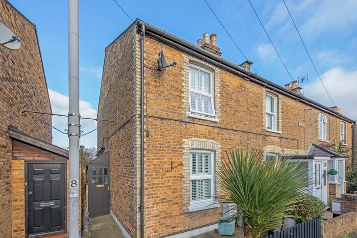 2 Bedroom Detached House To Rent In Northcote Road, New Malden, KT3