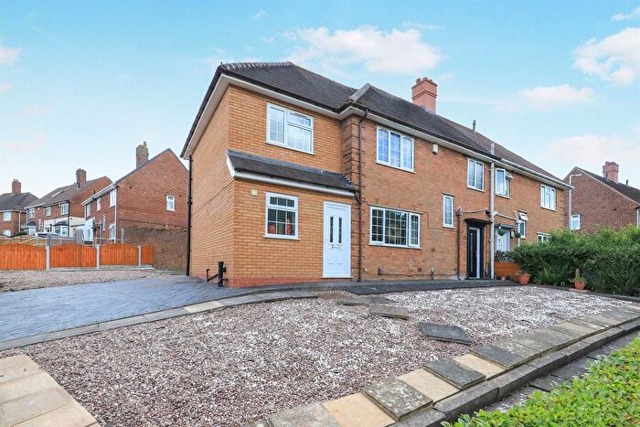 4 Bedroom Semi Detached House For Sale In Robert Wynd, Woodcross, Bilston, WV14
