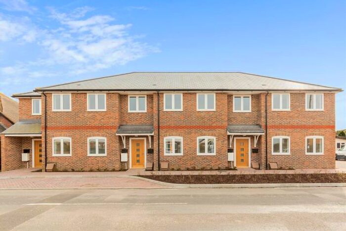 1 Bedroom Flat For Sale In Whetsted Road, Five Oak Green, Tonbridge, TN12