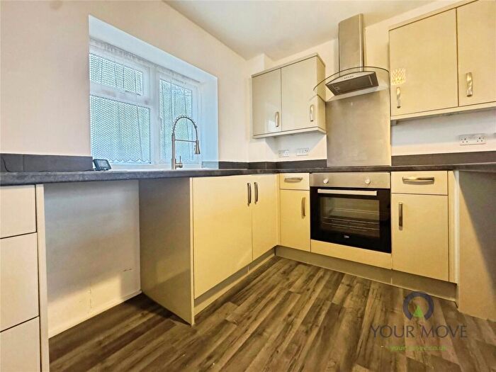 2 Bedroom Flat To Rent In Highland Road, Maidstone, Kent, ME15