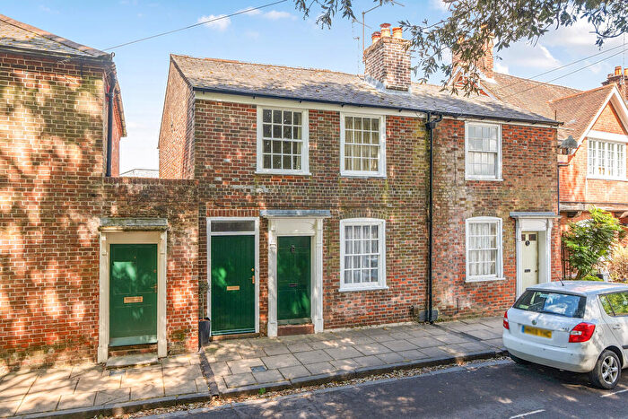 3 Bedroom Terraced House For Sale In Kingsgate Road, Winchester, SO23