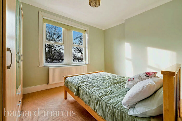 2 Bedroom Flat To Rent In Harewood Road, South Croydon, CR2