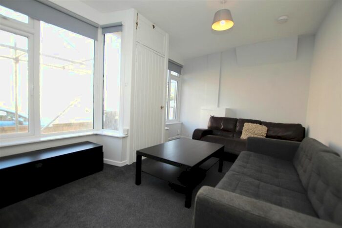 5 Bedroom End Terrace House To Rent In Third Avenue, BA2