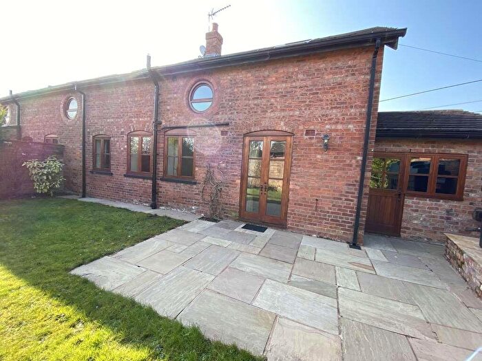 3 Bedroom Cottage To Rent In Dairy Cott, Lr With, SK11