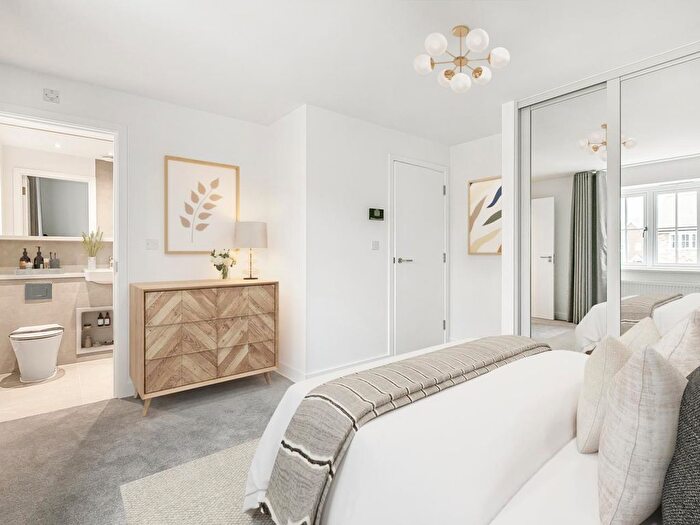 2 Bedroom End Of Terrace House For Sale In Little Green Lane, Croxley Green, Rickmansworth, WD3