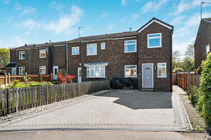3 Bedroom Semi-Detached House For Sale In Williams Close, Milton Keynes, MK19