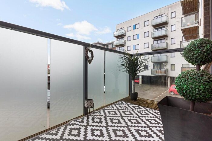1 Bedroom Flat For Sale In Homesdale Road, Bromley, BR2
