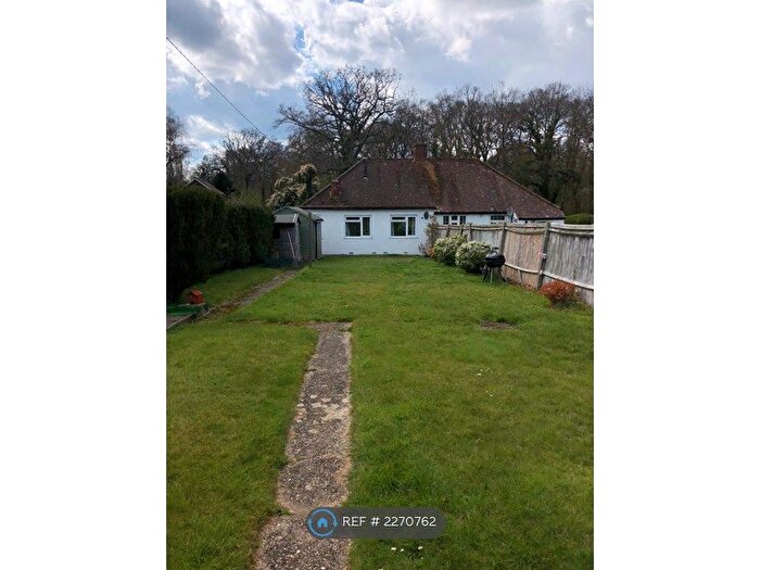 3 Bedroom Semi-Detached House To Rent In Merrow Lane, Guildford, GU4