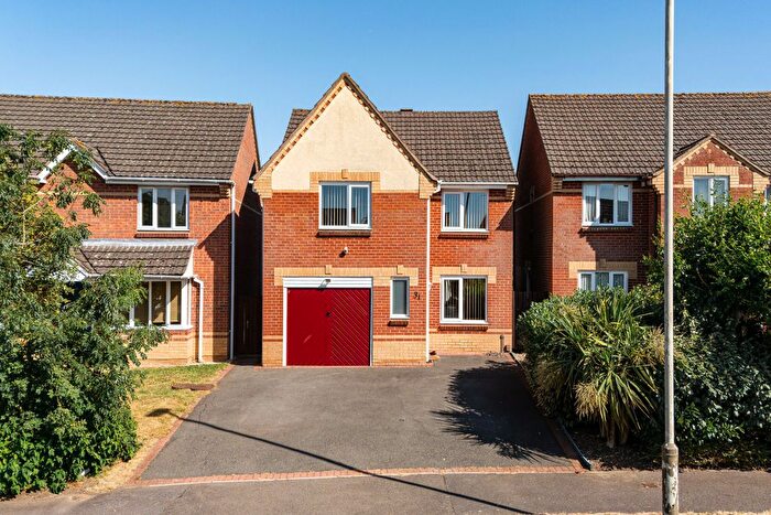 3 Bedroom Detached House For Sale In Lords Avenue, Thurcaston Park, Leicester, LE4