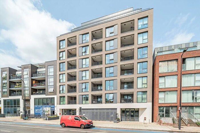 2 Bedroom Flat To Rent In Clapham Road, Clapham, SW9