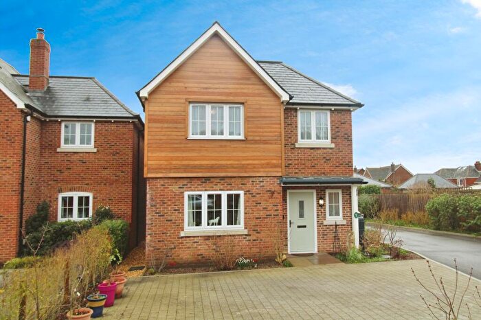 4 Bedroom Detached House For Sale In Skylark Close, Woodfalls, SP5