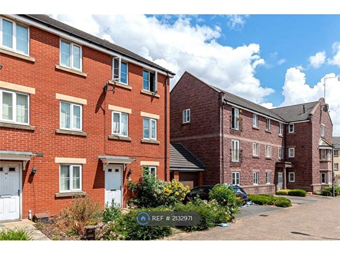 5 Bedroom End Of Terrace House To Rent In Shakespeare Avenue, Bristol, BS7