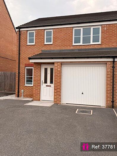 3 Bedroom Semi-Detached House For Sale In Lundhill Drive, Barnsley, S73